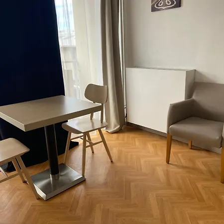 Apartamento Studio Les Lavandes Parking Securise Nîmes